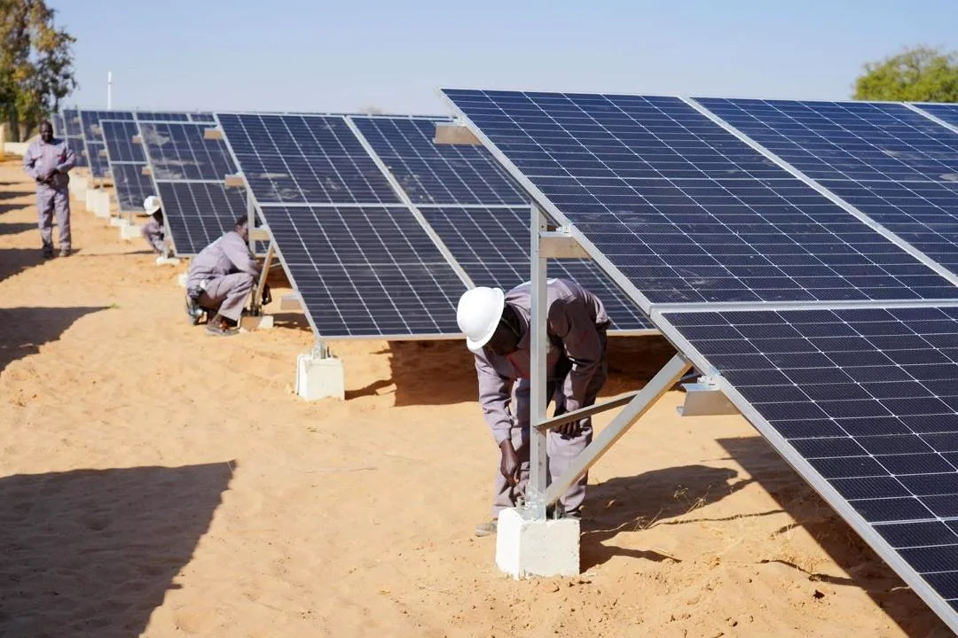 Équipe CBCOM-TECH sur chantier photovoltaïque